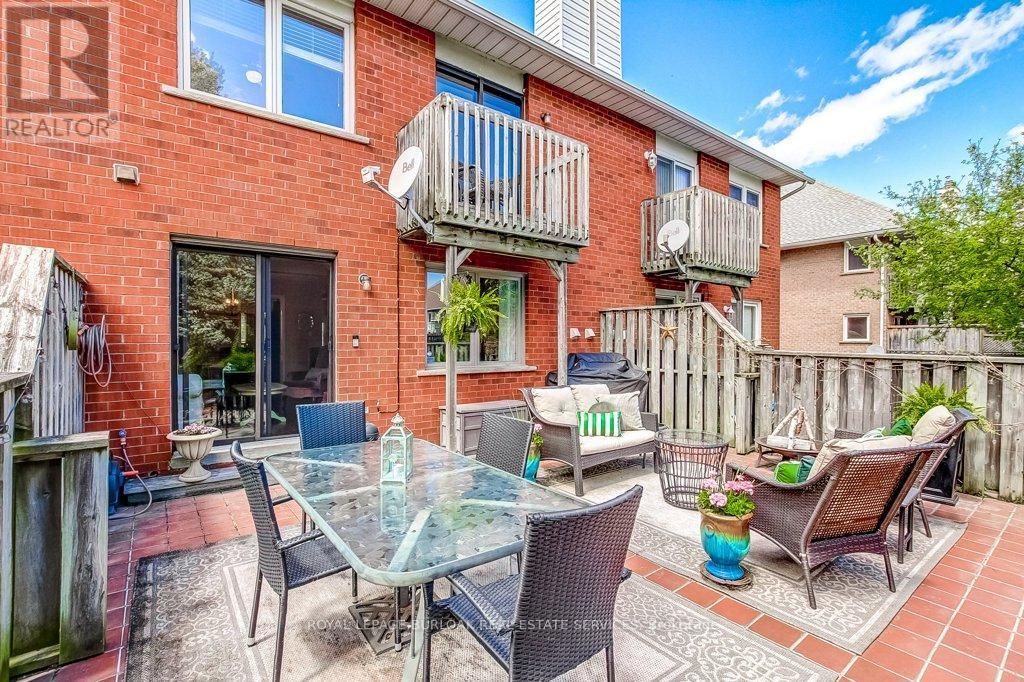 4 Edgewater Drive, Hamilton, ON - Outdoor With Deck Patio Veranda With Exterior