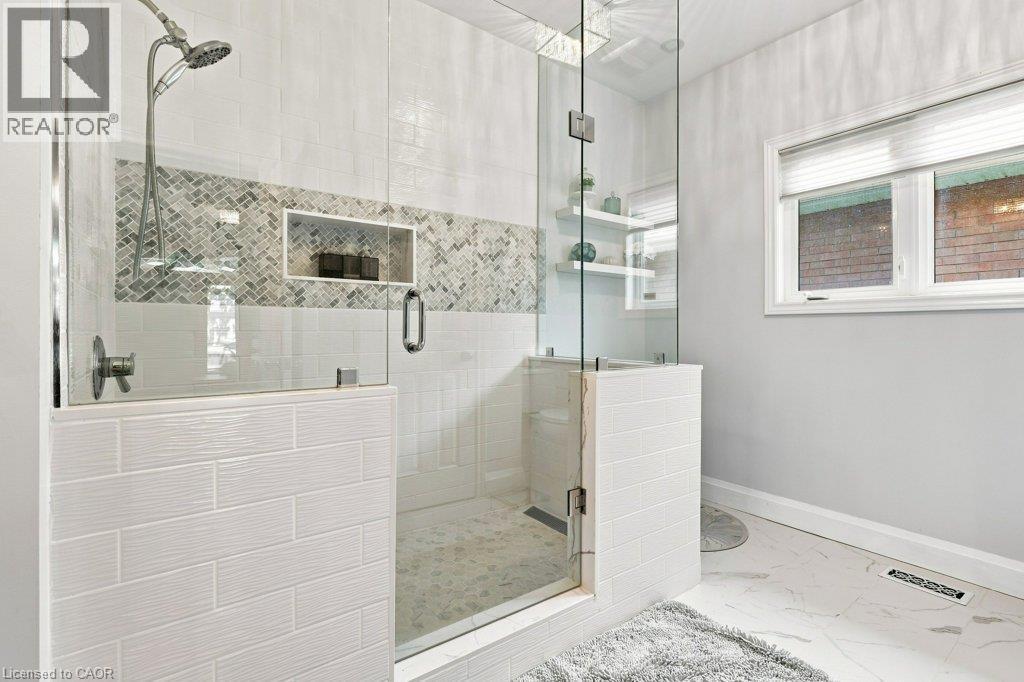 515 Birchleaf Walk, Waterloo, ON - Indoor Photo Showing Bathroom