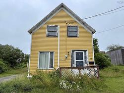 21 Leslie Lane Glace Bay, NS B1A 2E4