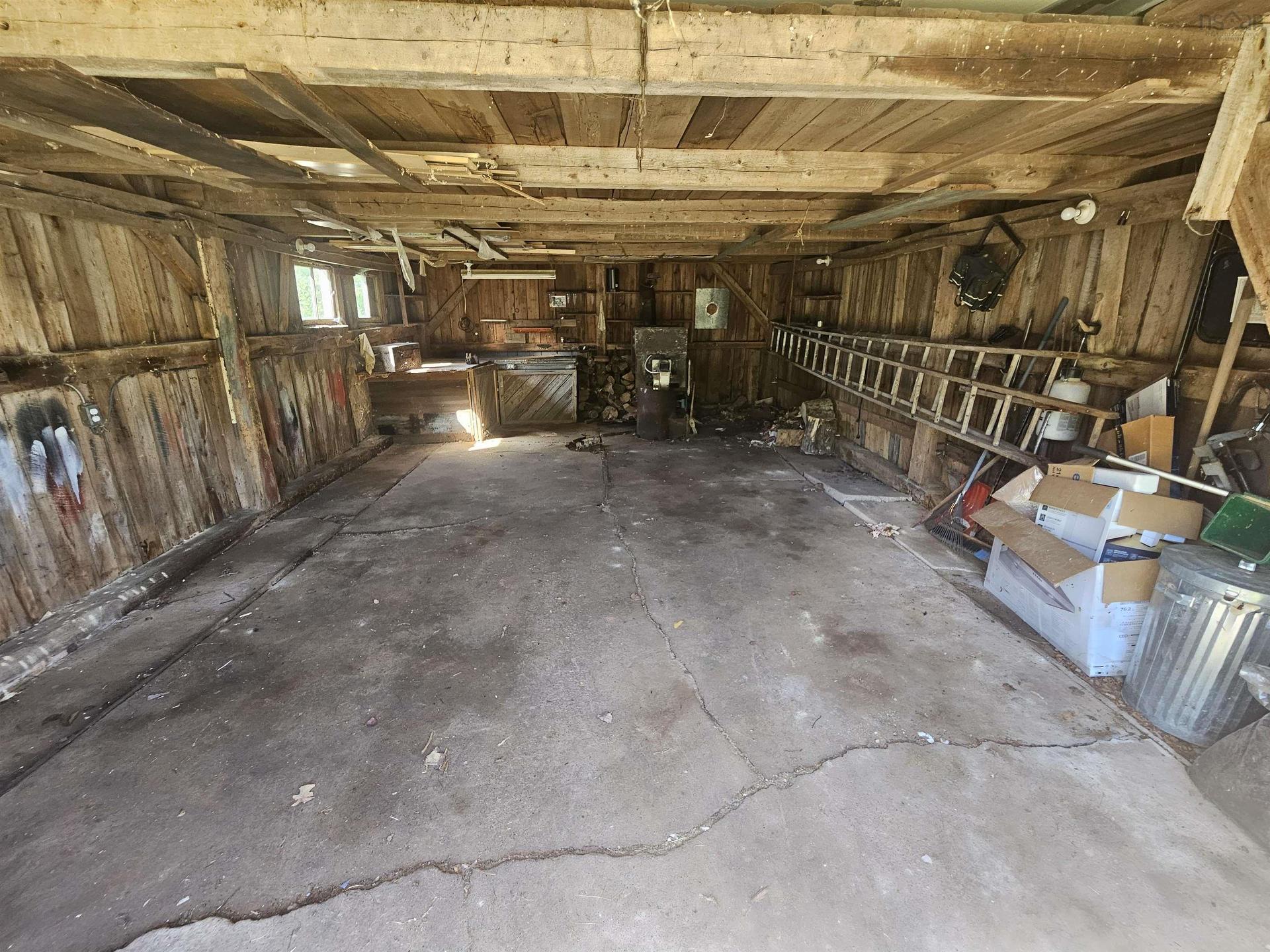 5588 204 Highway, Little River, NS - Indoor Photo Showing Garage
