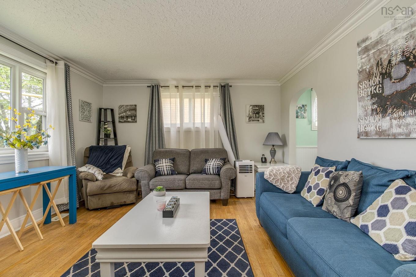712 Old Sambro Road, Halifax, NS - Indoor Photo Showing Living Room