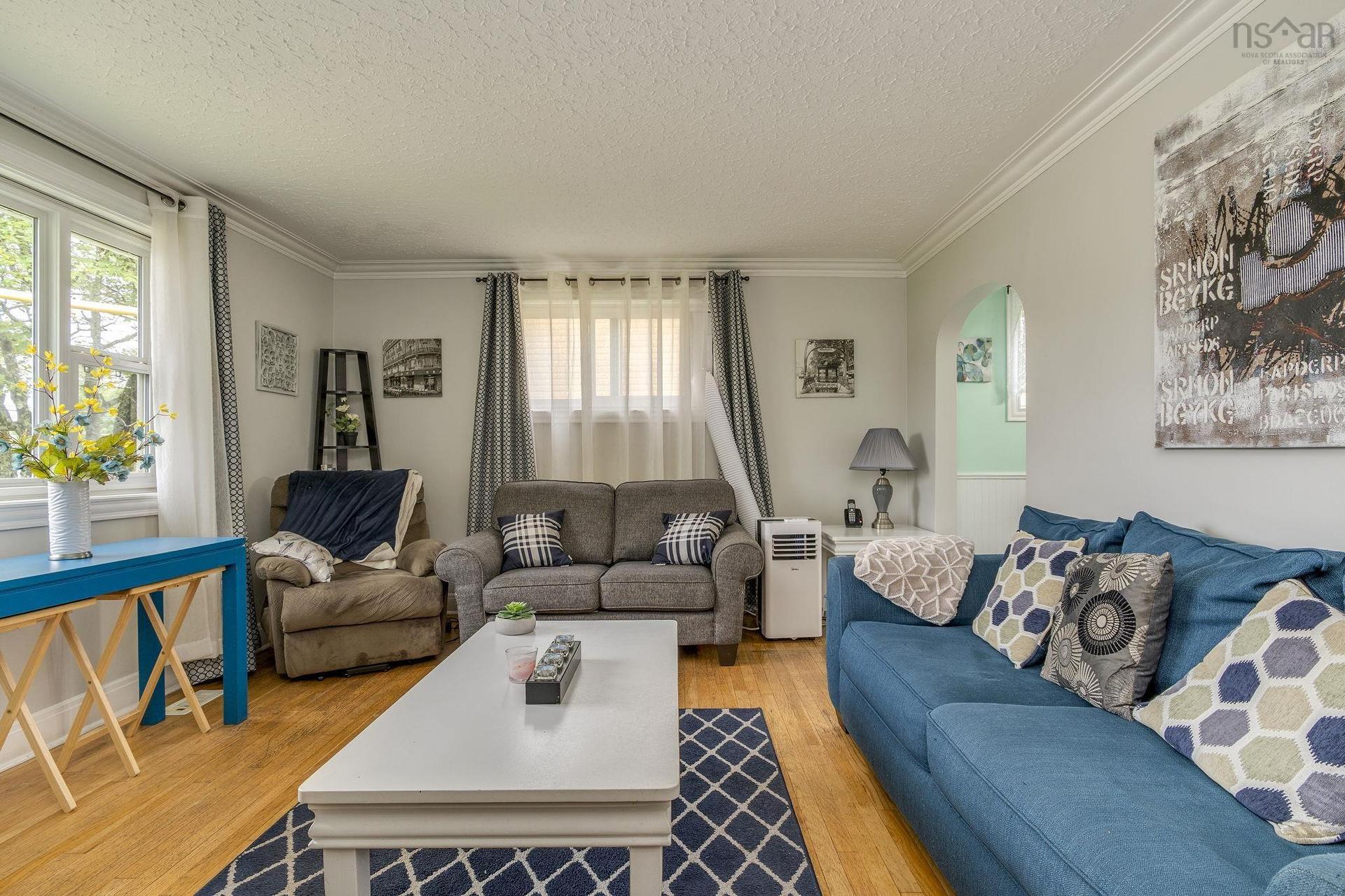 712 Old Sambro Road, Halifax, NS - Indoor Photo Showing Living Room