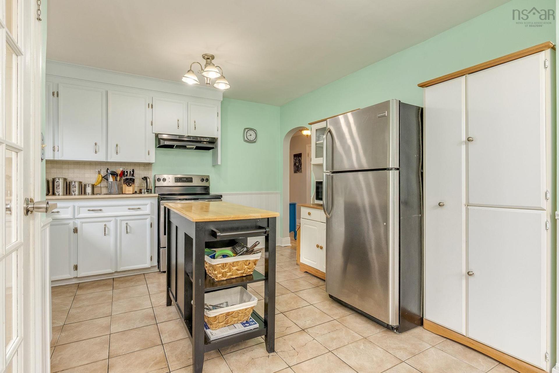 712 Old Sambro Road, Halifax, NS - Indoor Photo Showing Kitchen