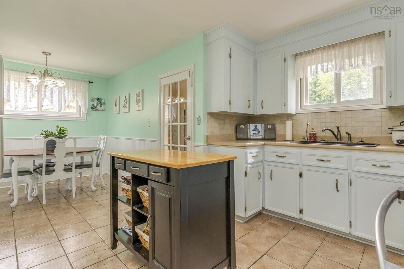 712 Old Sambro Road, Halifax, NS - Indoor