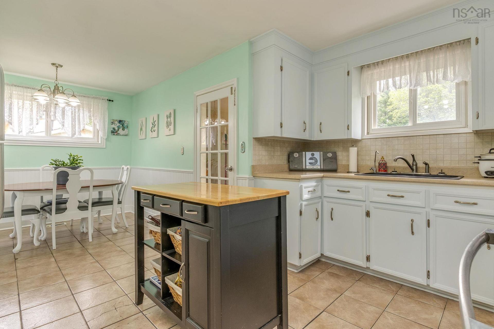 712 Old Sambro Road, Halifax, NS - Indoor