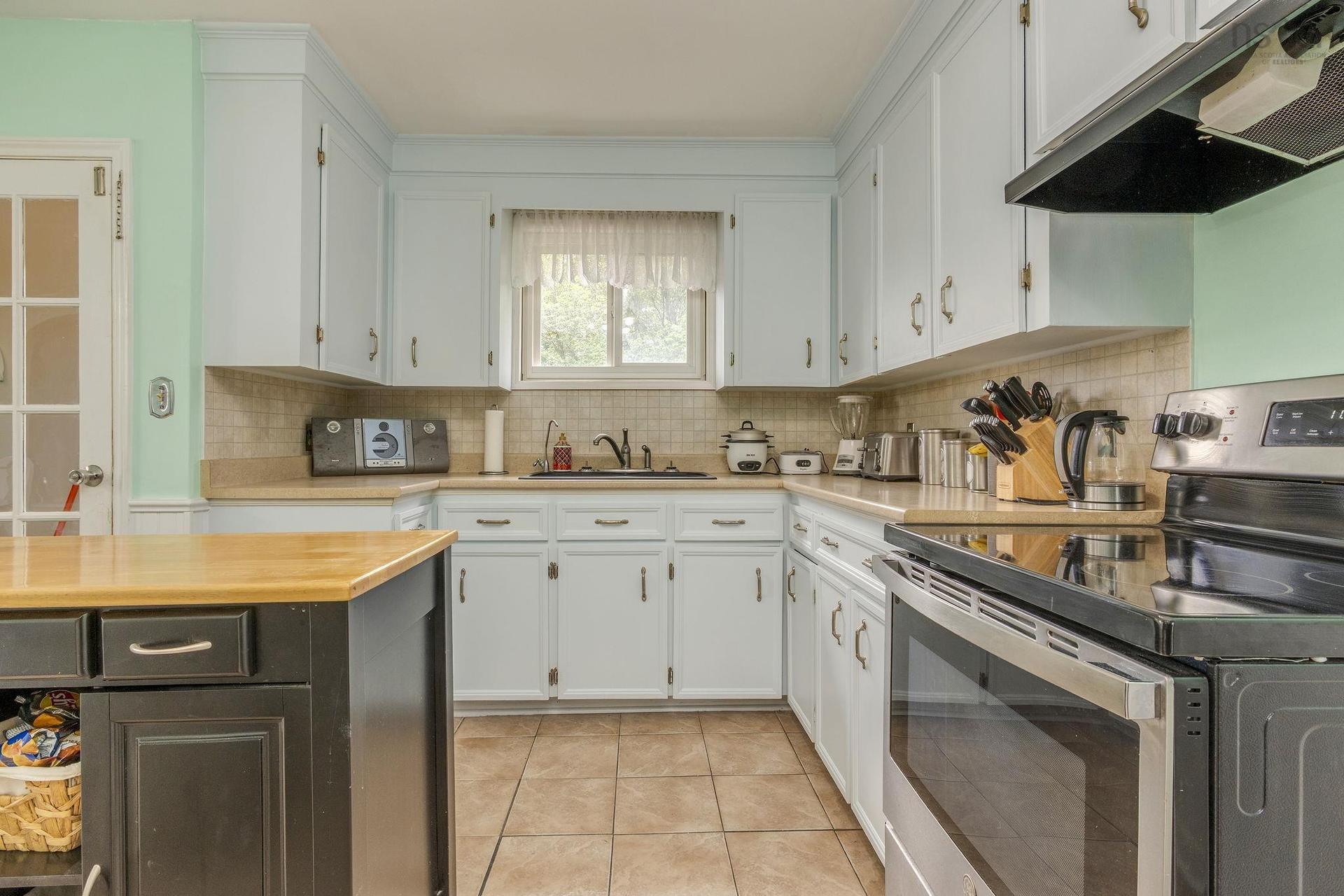 712 Old Sambro Road, Halifax, NS - Indoor Photo Showing Kitchen