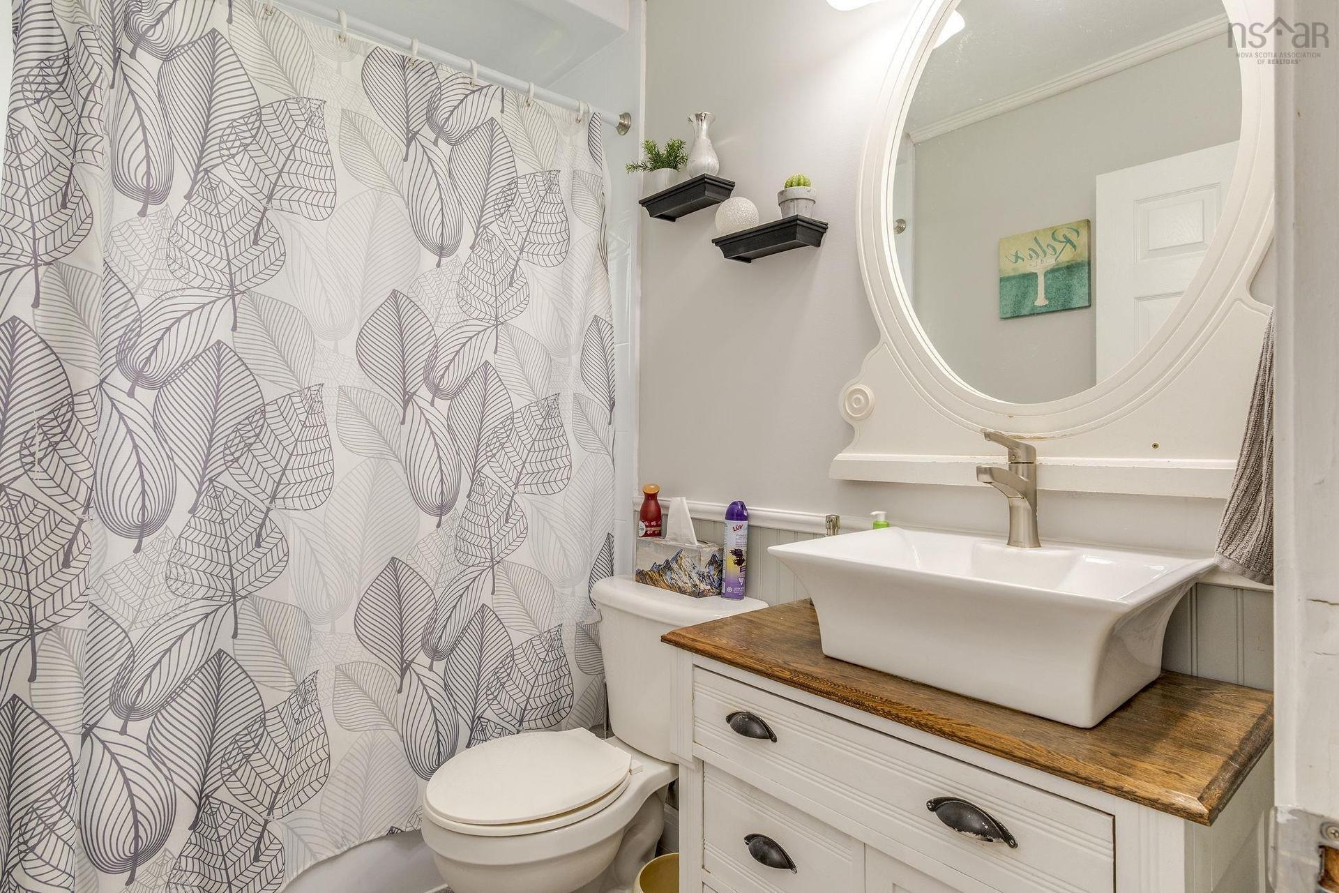 712 Old Sambro Road, Halifax, NS - Indoor Photo Showing Bathroom