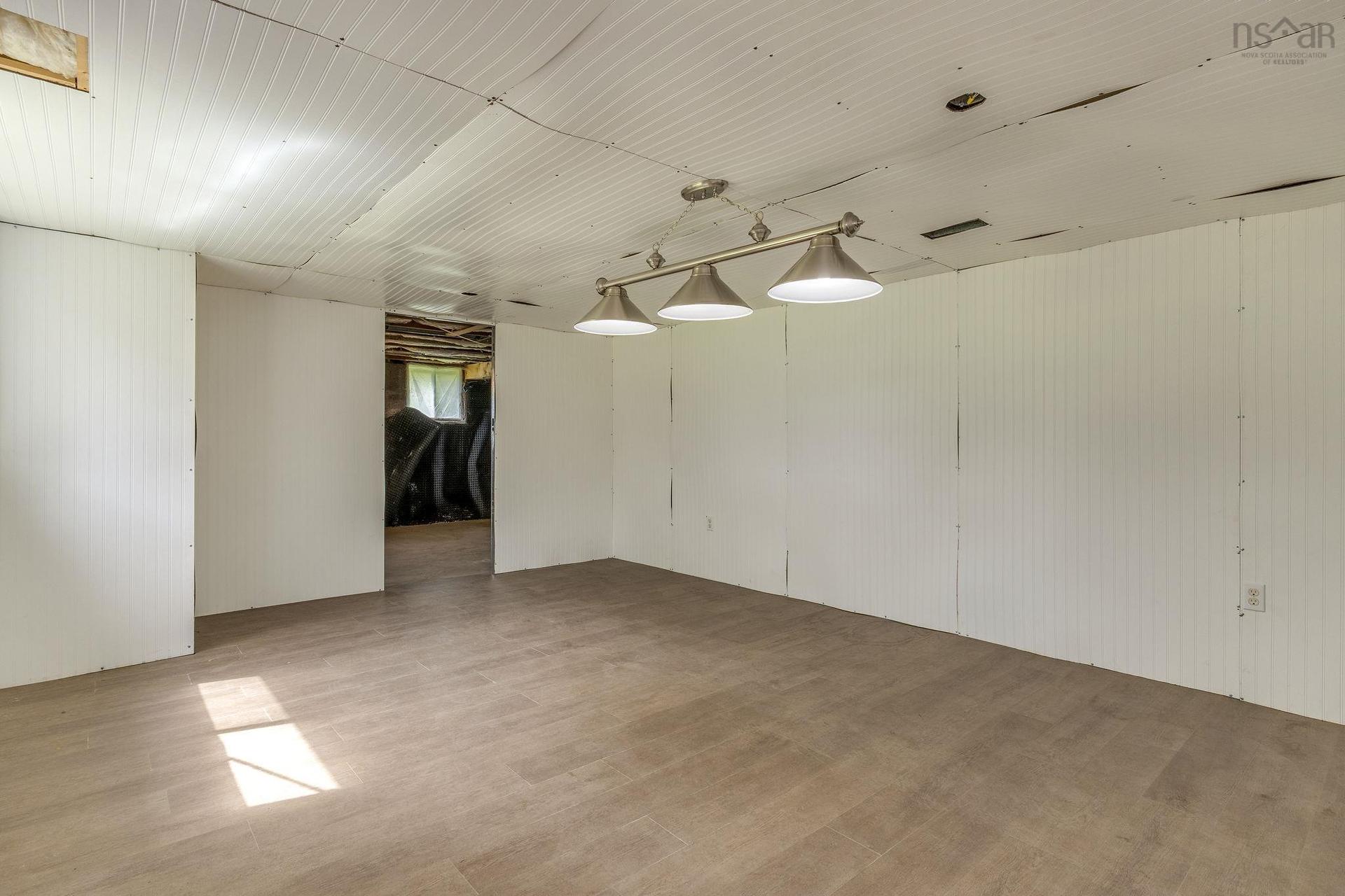 712 Old Sambro Road, Halifax, NS - Indoor