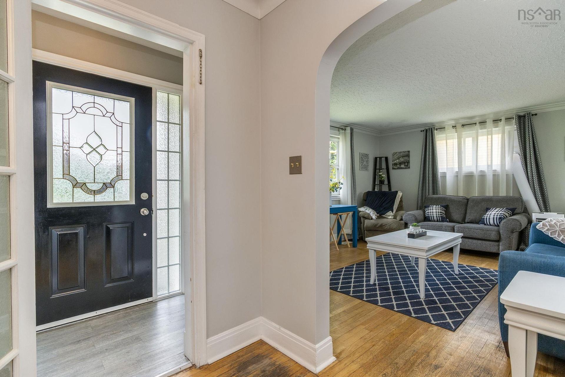 712 Old Sambro Road, Halifax, NS - Indoor Photo Showing Living Room
