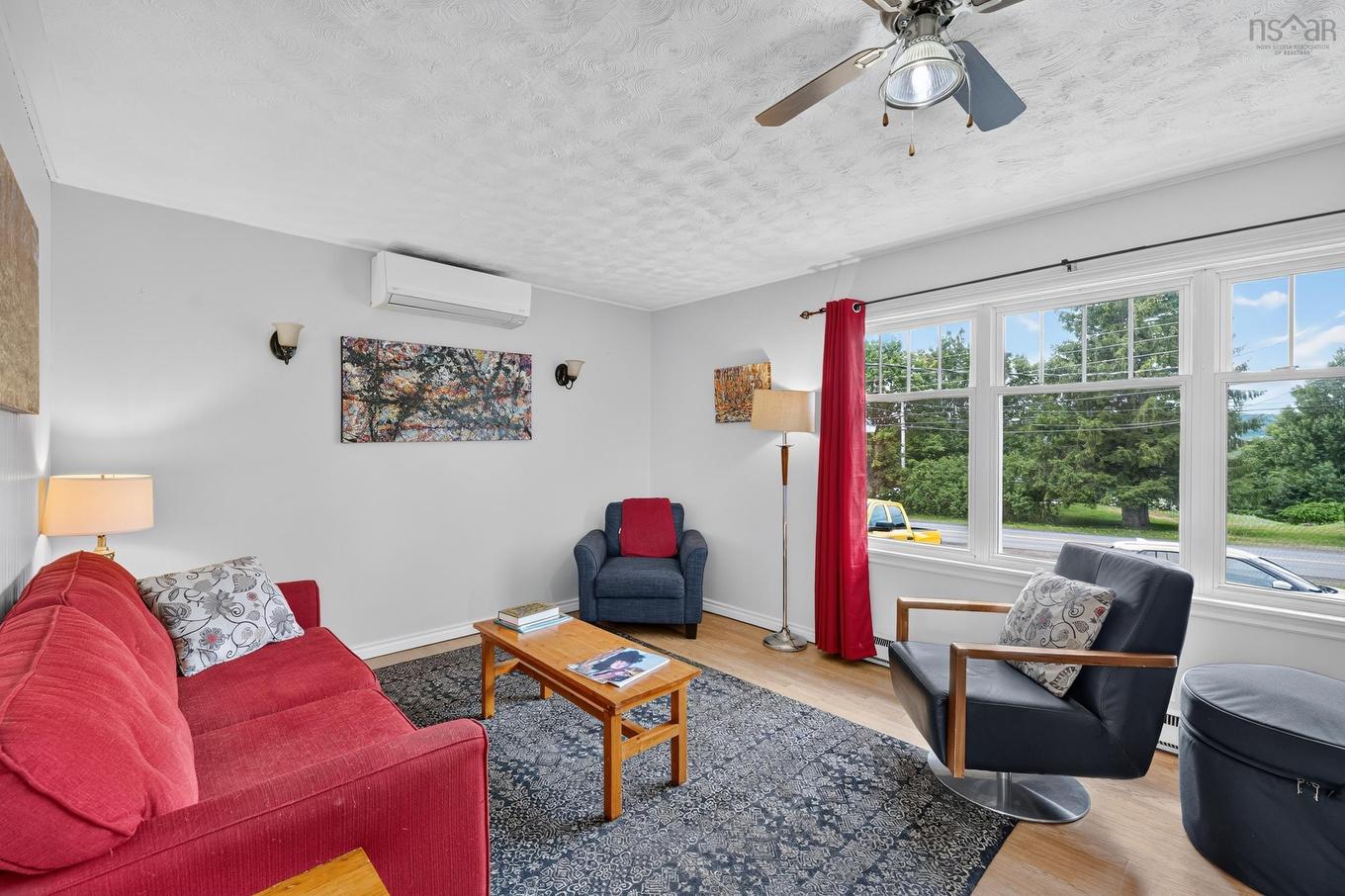 111 Prince William Street, Digby, NS - Indoor Photo Showing Living Room