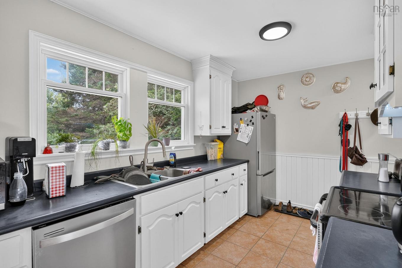111 Prince William Street, Digby, NS - Indoor Photo Showing Kitchen With Double Sink