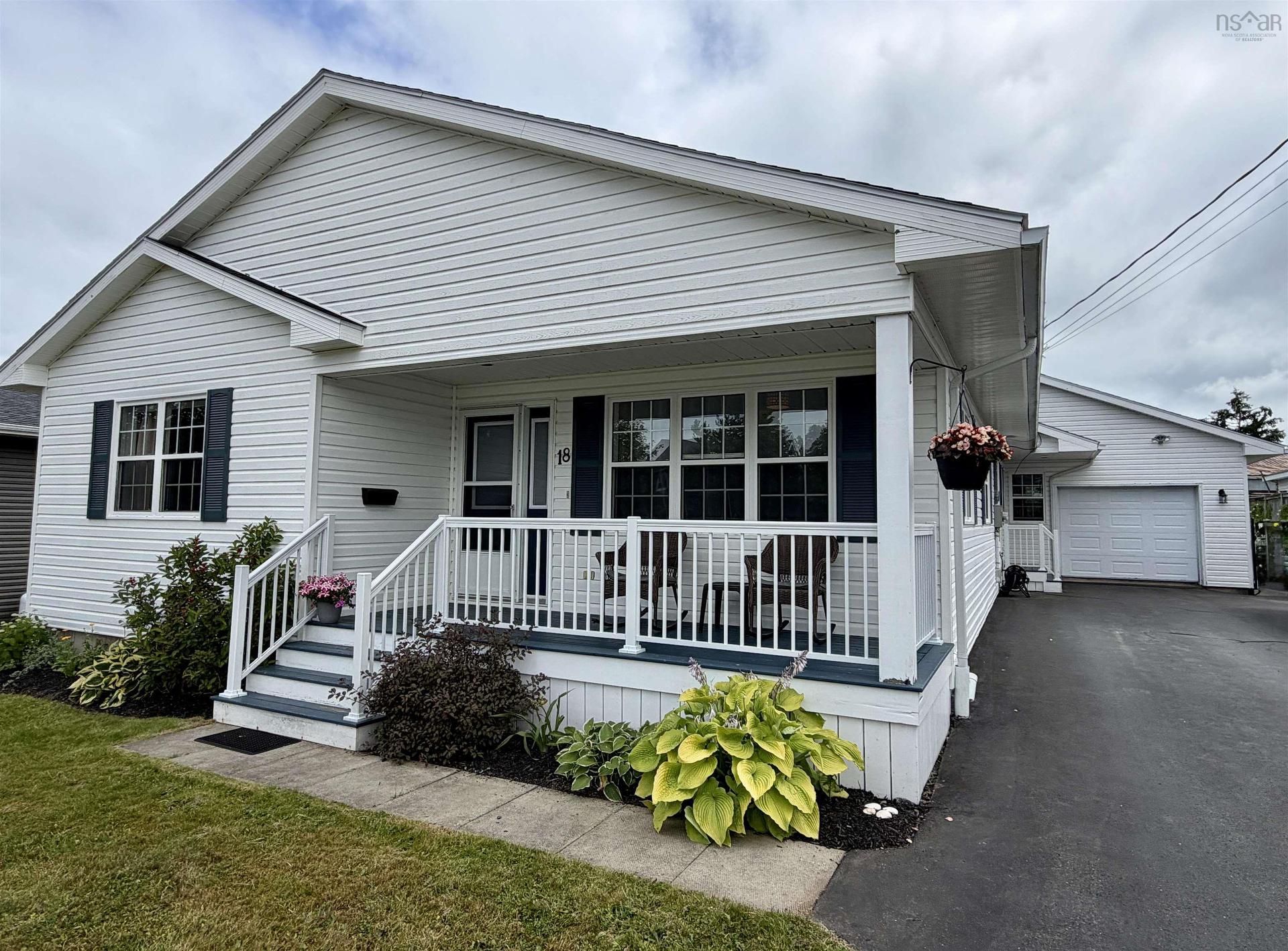 18 Crockett Court, Antigonish, NS - Outdoor With Deck Patio Veranda
