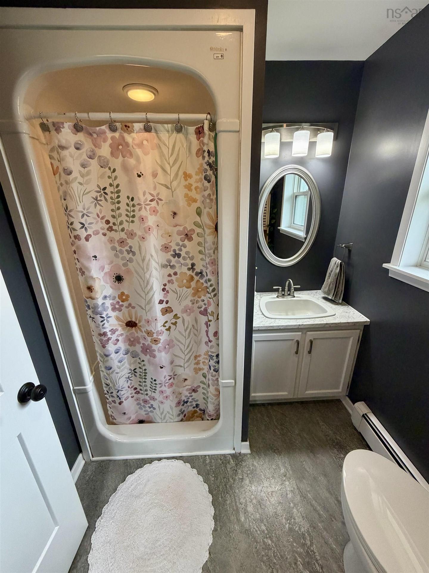 18 Crockett Court, Antigonish, NS - Indoor Photo Showing Bathroom