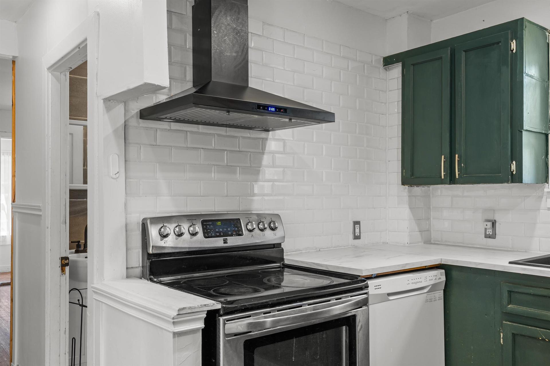 111 Beach Grove, Charlottetown, PE - Indoor Photo Showing Kitchen
