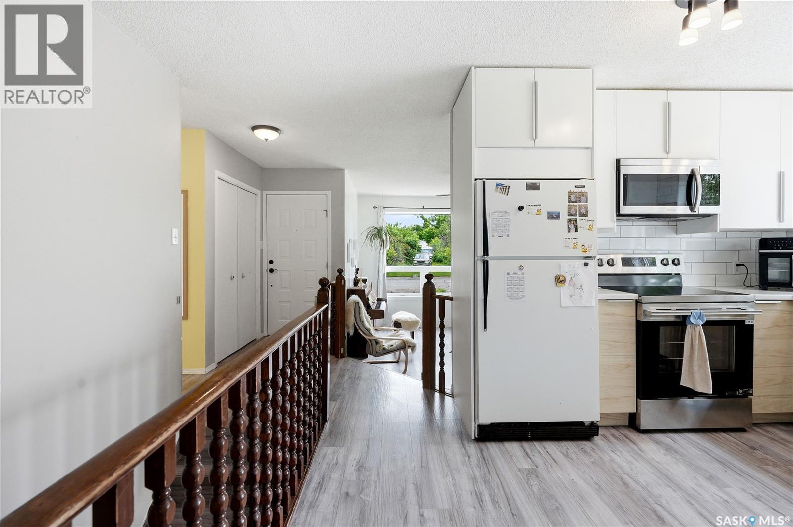 312 Ash Street, Outlook, SK - Indoor