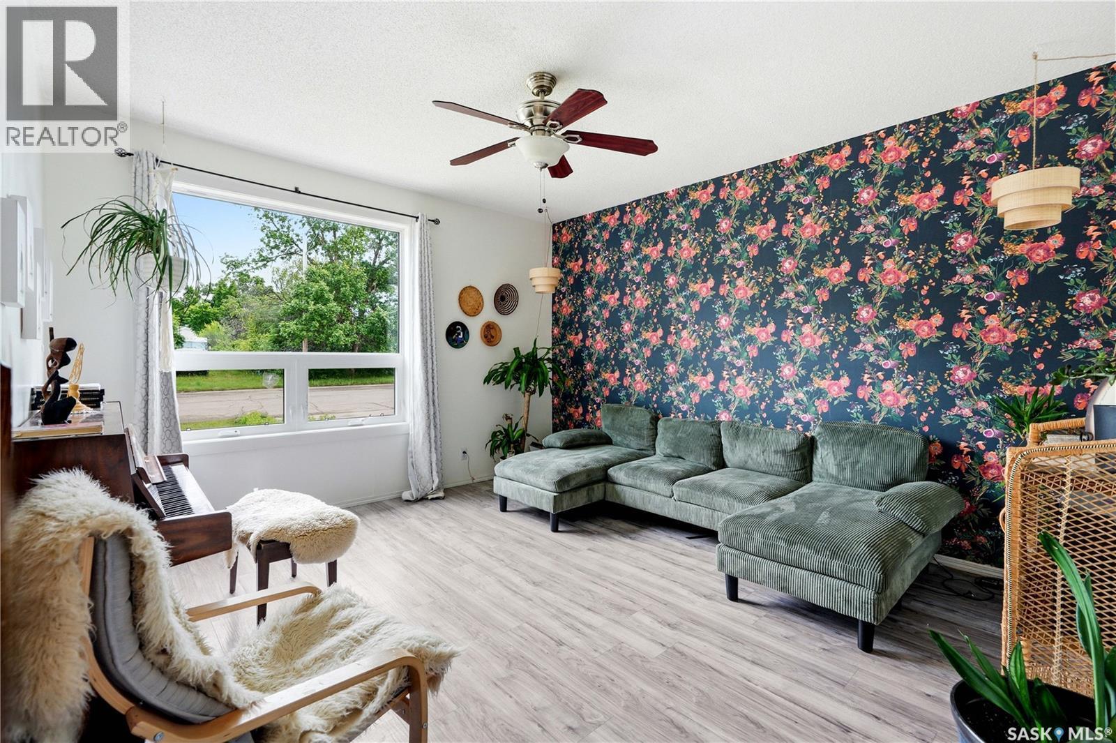 312 Ash Street, Outlook, SK - Indoor