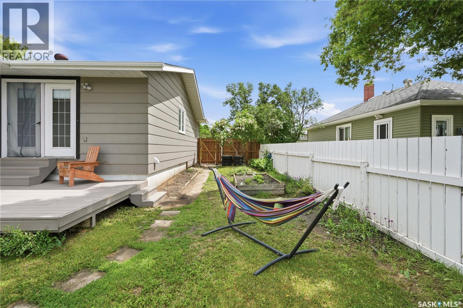312 Ash Street, Outlook, SK - Outdoor With Deck Patio Veranda
