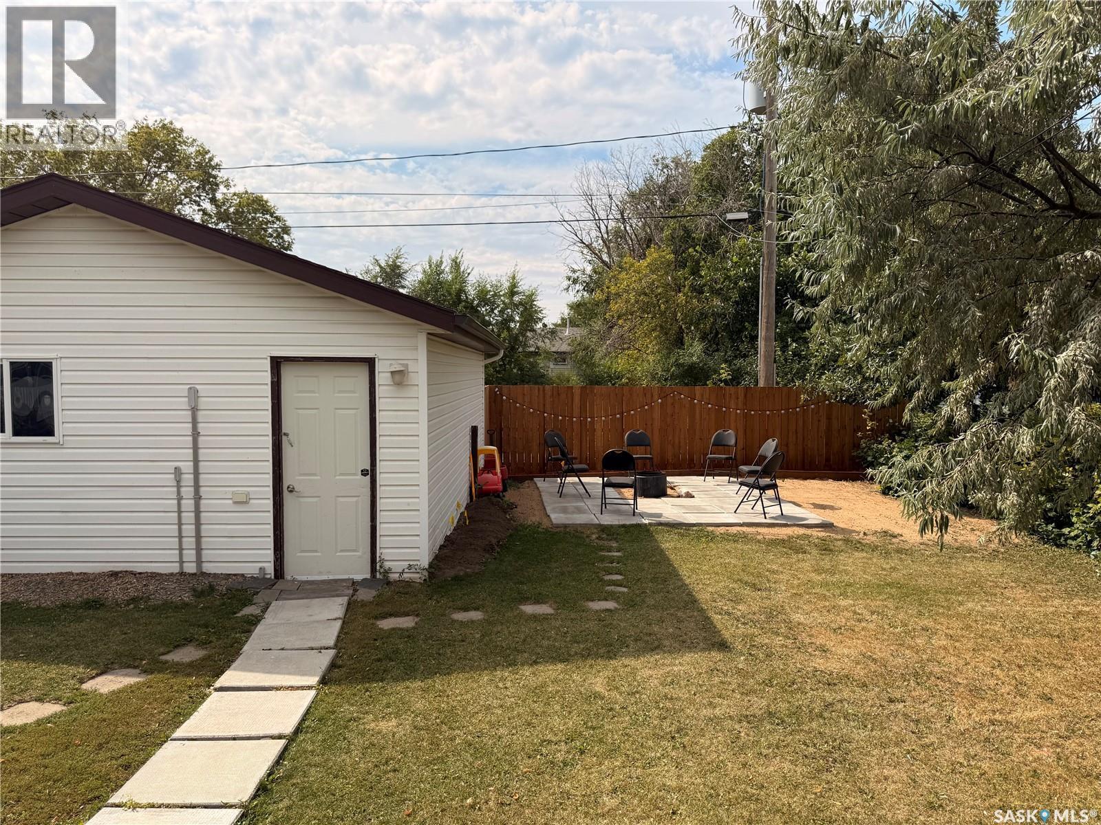 312 Ash Street, Outlook, SK - Outdoor