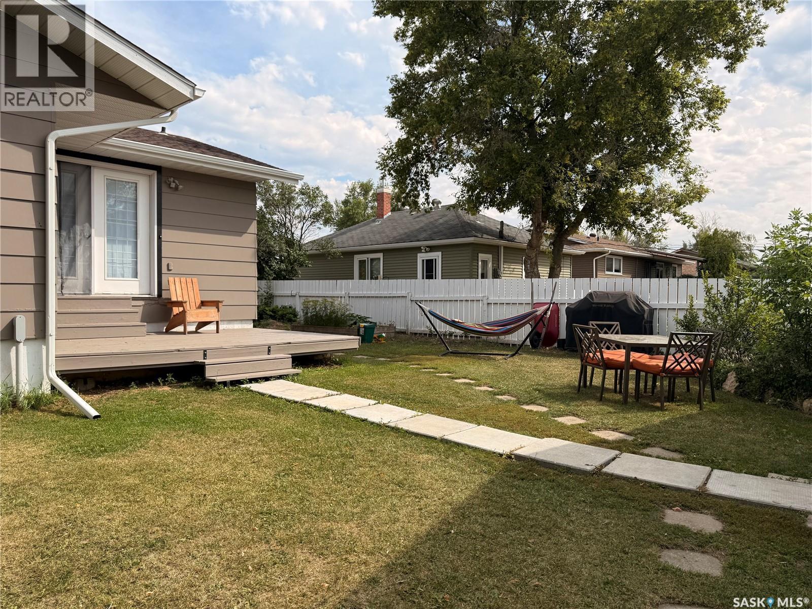 312 Ash Street, Outlook, SK - Outdoor With Deck Patio Veranda