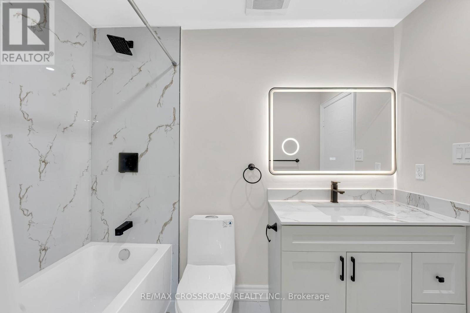 321 Sparrow Circle, Pickering, ON - Indoor Photo Showing Other Room