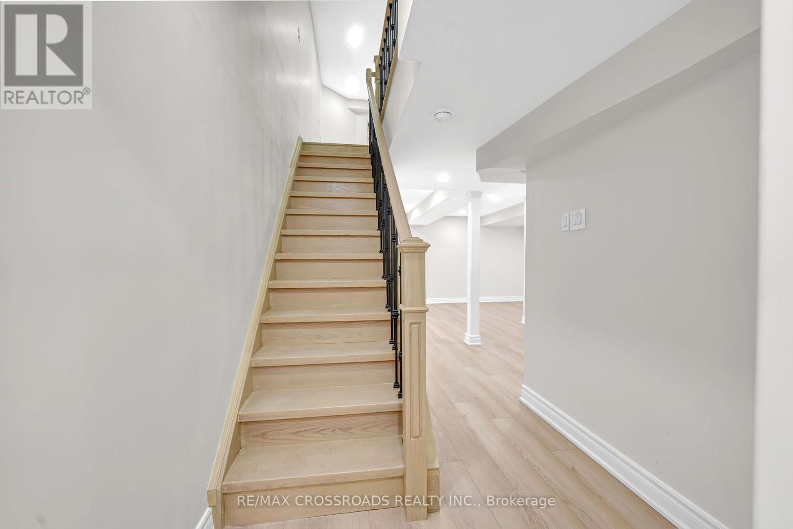 321 Sparrow Circle, Pickering, ON - Indoor Photo Showing Other Room