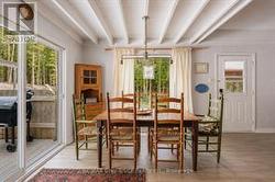 Dining area. - 