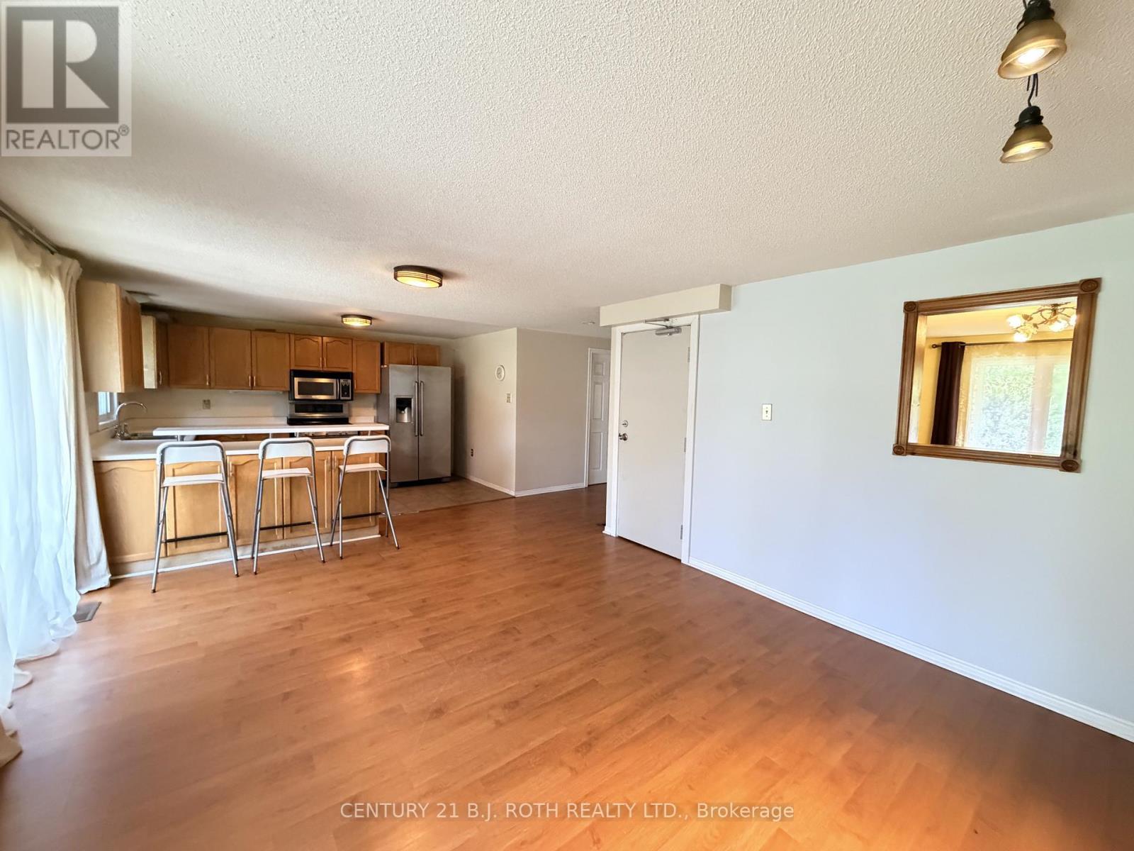 Open concept Kitchen and living room - Upper - 29 Irwin Drive, Barrie, ON