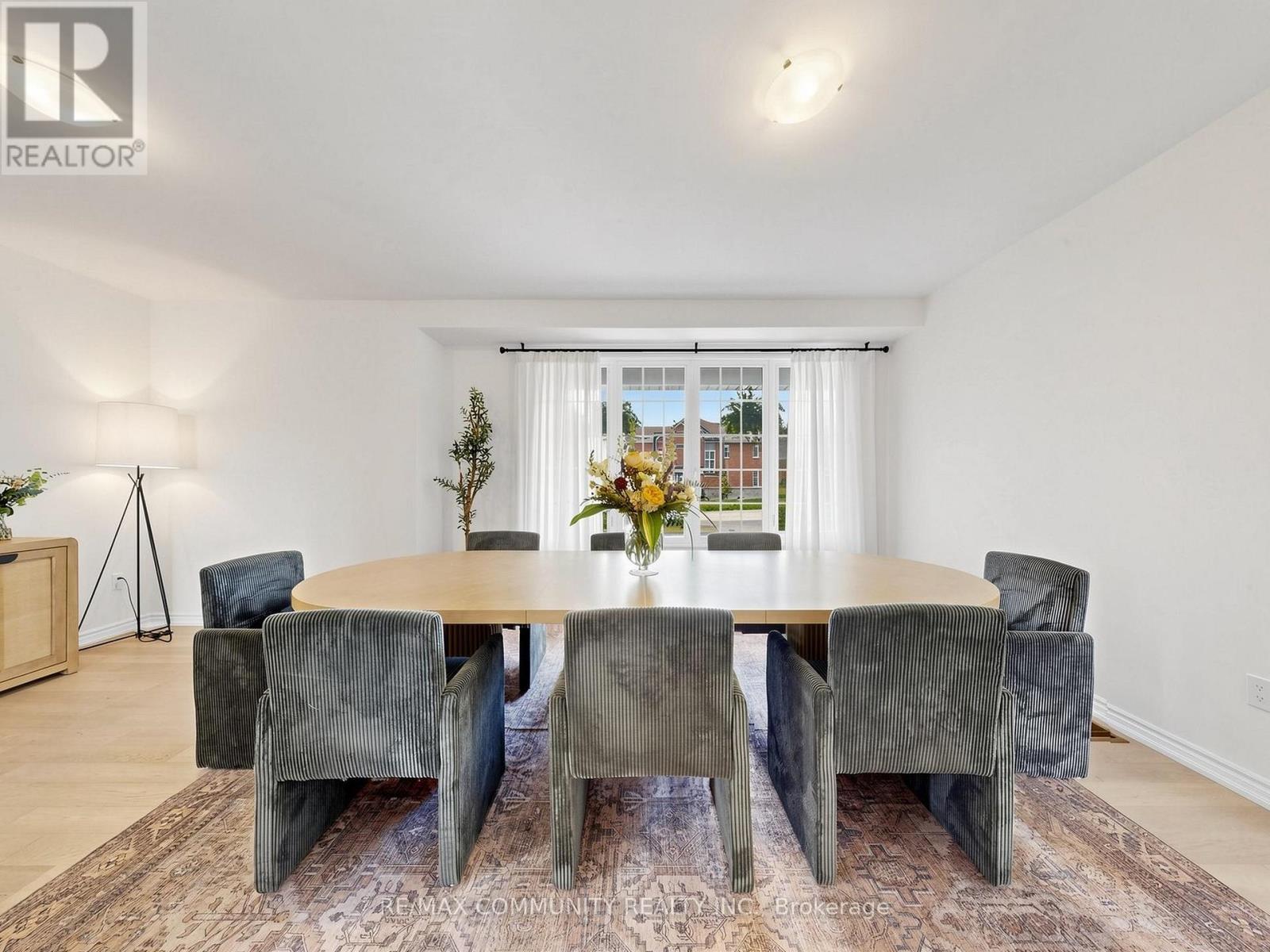 98 Golden Meadows Drive, Otonabee-South Monaghan, ON - Indoor Photo Showing Dining Room