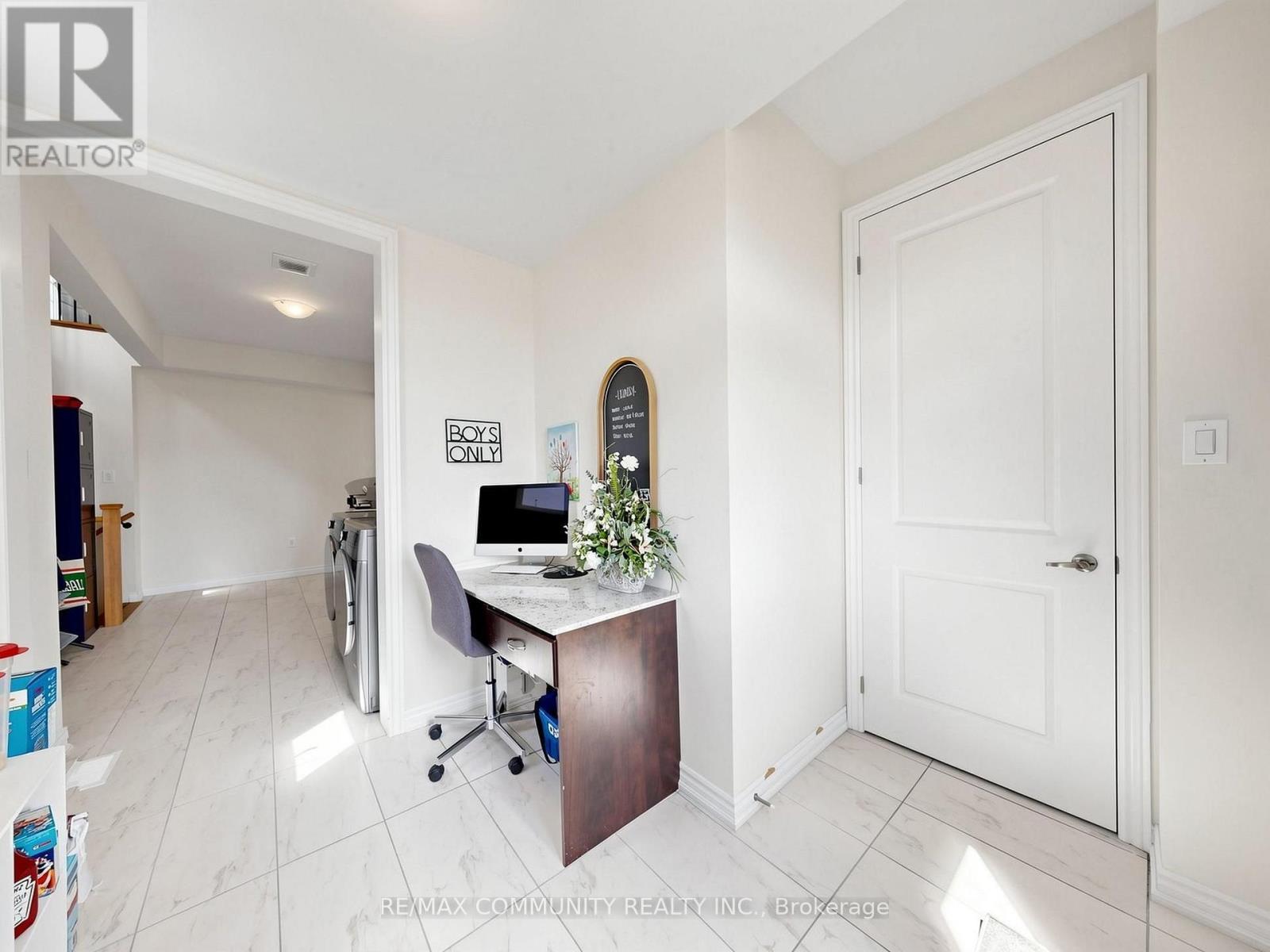 98 Golden Meadows Drive, Otonabee-South Monaghan, ON - Indoor Photo Showing Office