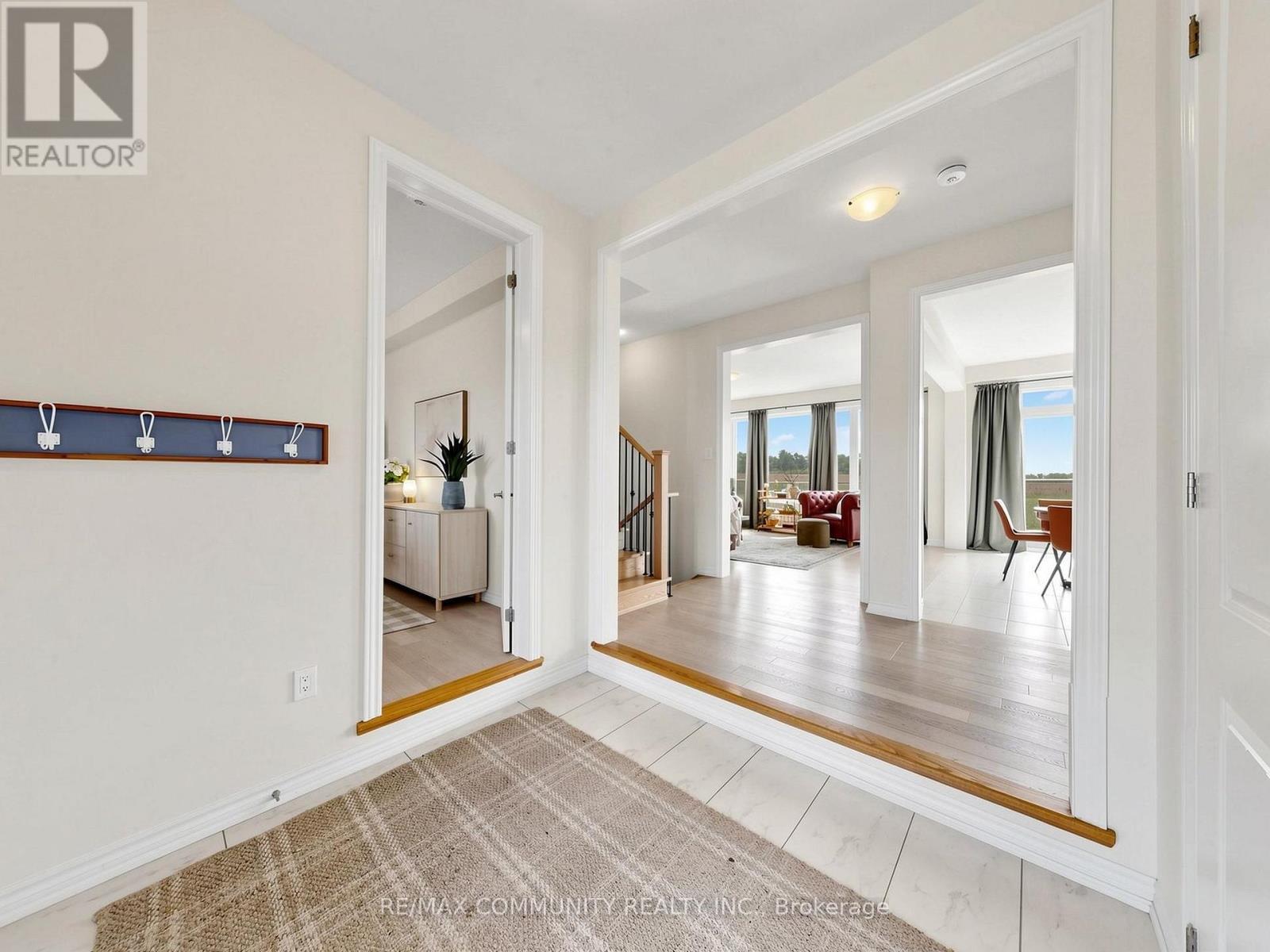 98 Golden Meadows Drive, Otonabee-South Monaghan, ON - Indoor Photo Showing Other Room