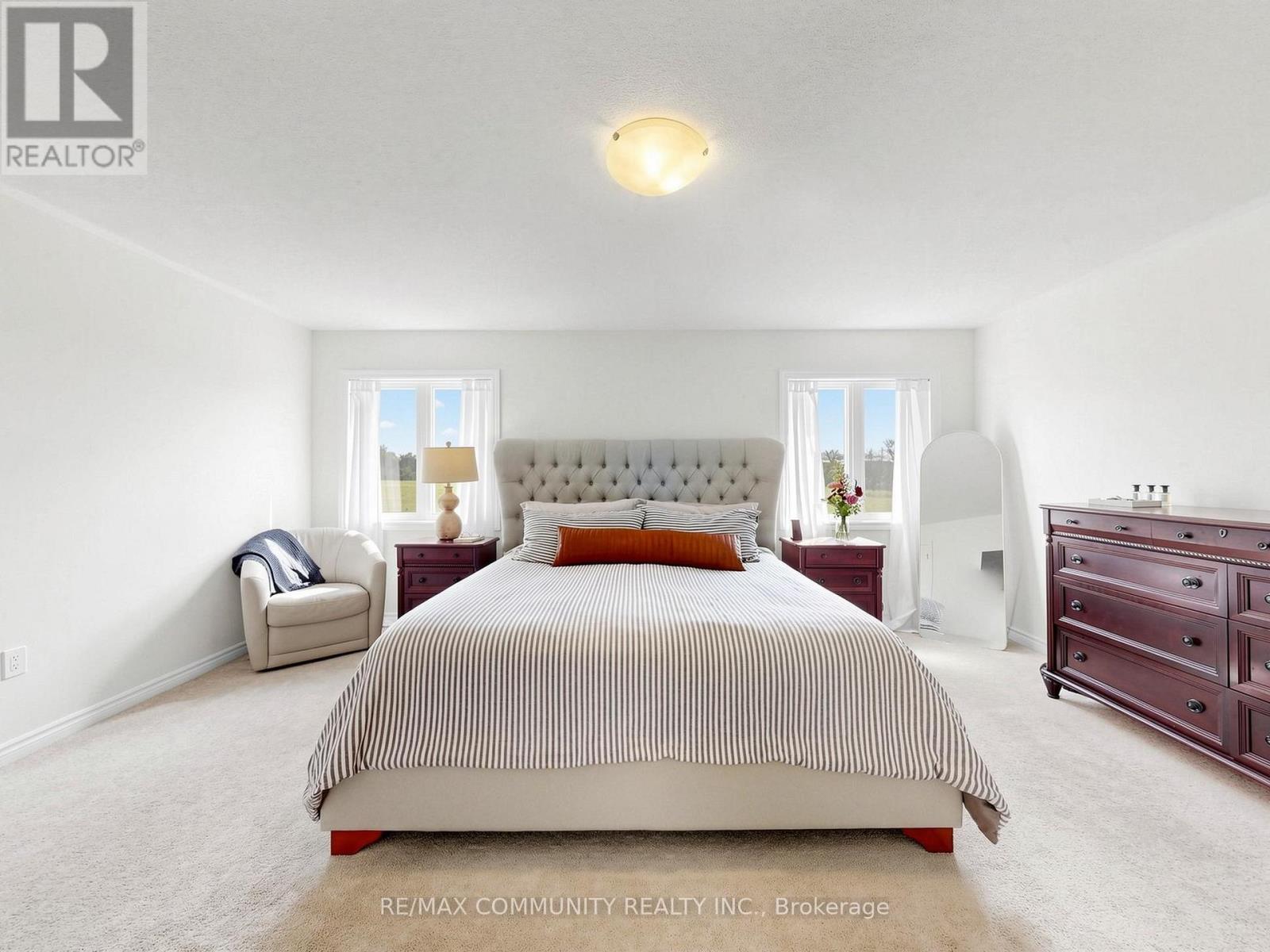 98 Golden Meadows Drive, Otonabee-South Monaghan, ON - Indoor Photo Showing Bedroom