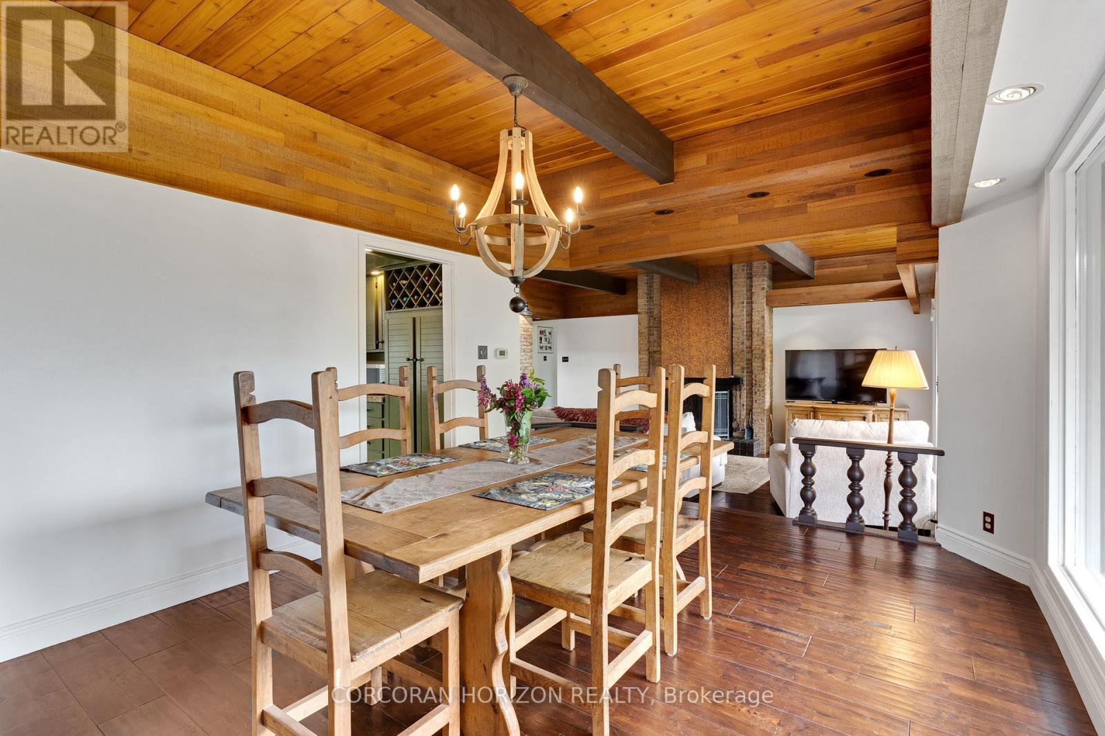 565 Fountain Street S, Cambridge, ON - Indoor Photo Showing Dining Room