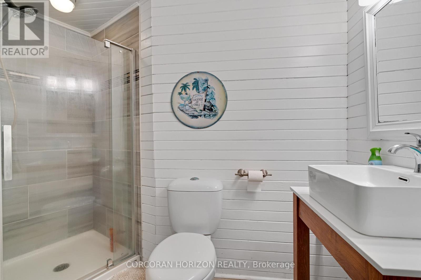 565 Fountain Street S, Cambridge, ON - Indoor Photo Showing Bathroom