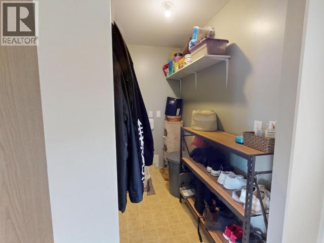 307-5700 Willow Ave, Powell River, BC - Indoor With Storage