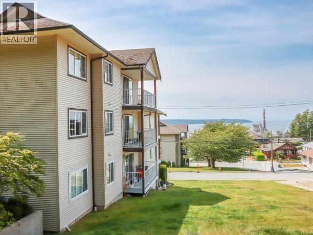 307-5700 Willow Ave, Powell River, BC - Outdoor With Balcony