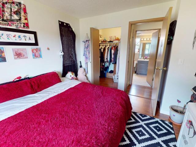 307-5700 Willow Ave, Powell River, BC - Indoor Photo Showing Bedroom
