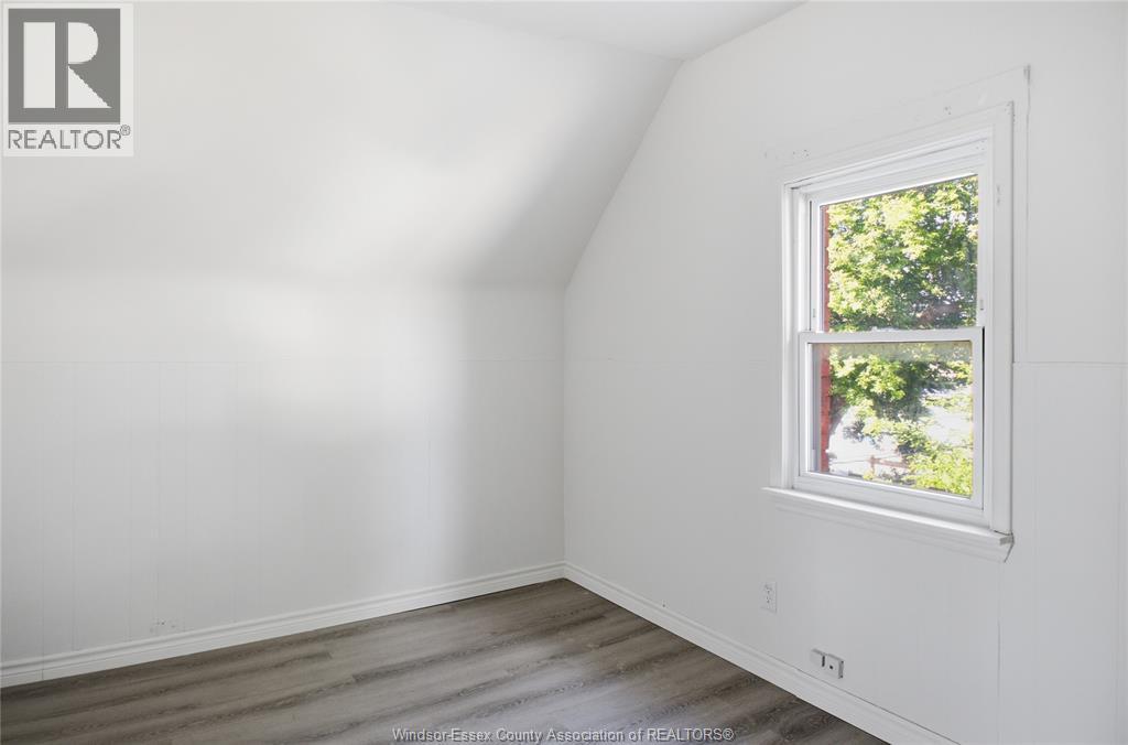 977 Gladstone, Windsor, ON - Indoor Photo Showing Other Room