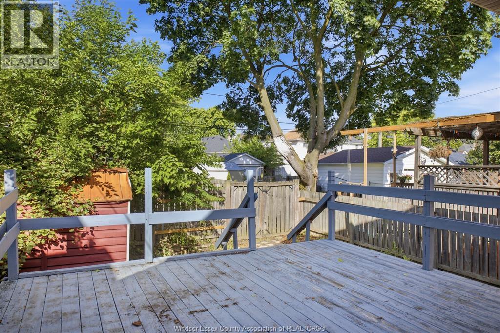 977 Gladstone, Windsor, ON - Outdoor