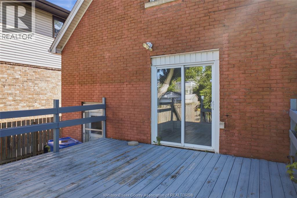 977 Gladstone, Windsor, ON - Outdoor With Exterior