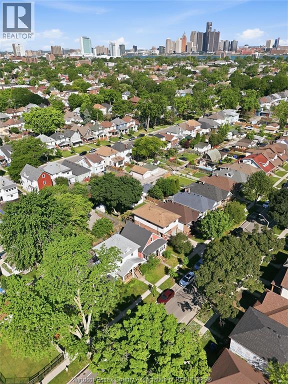 977 Gladstone, Windsor, ON - Outdoor With View