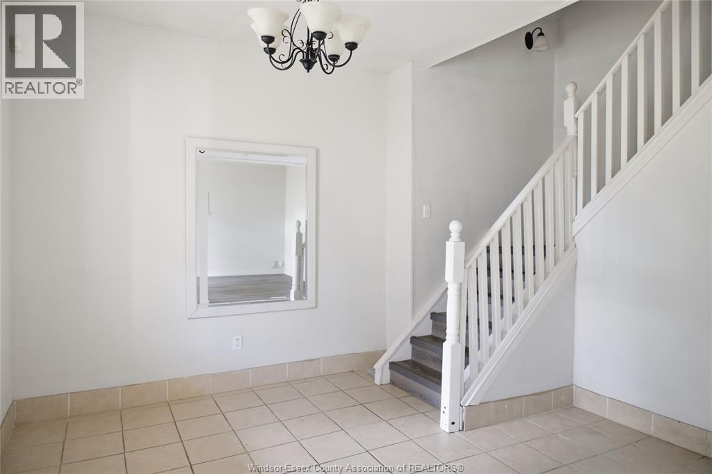 977 Gladstone, Windsor, ON - Indoor Photo Showing Other Room