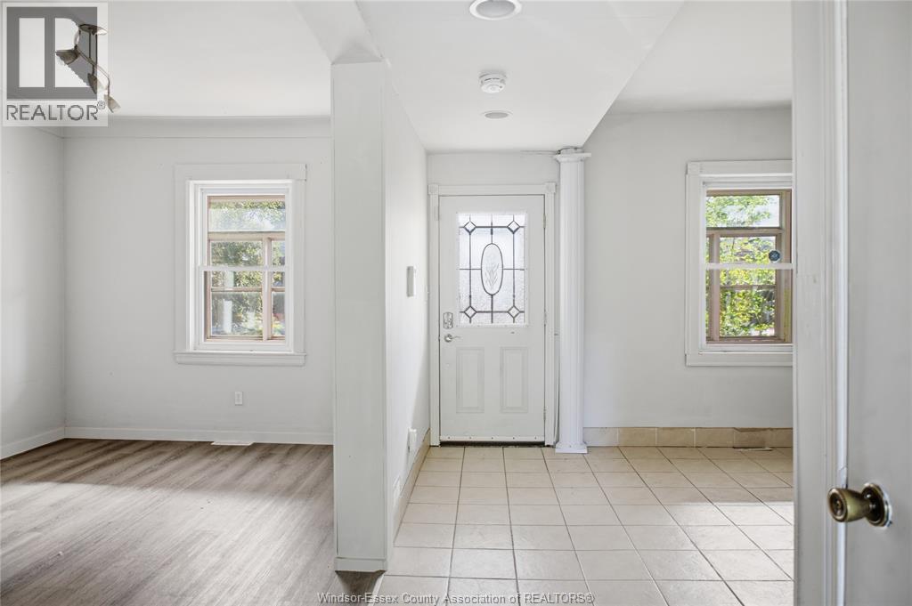 977 Gladstone, Windsor, ON - Indoor Photo Showing Other Room