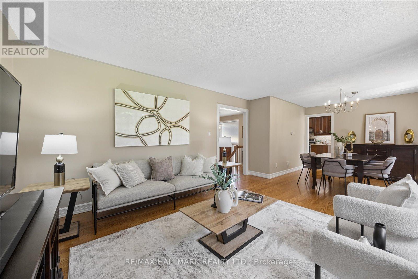 73 Fulbert Crescent, Toronto, ON - Indoor Photo Showing Living Room