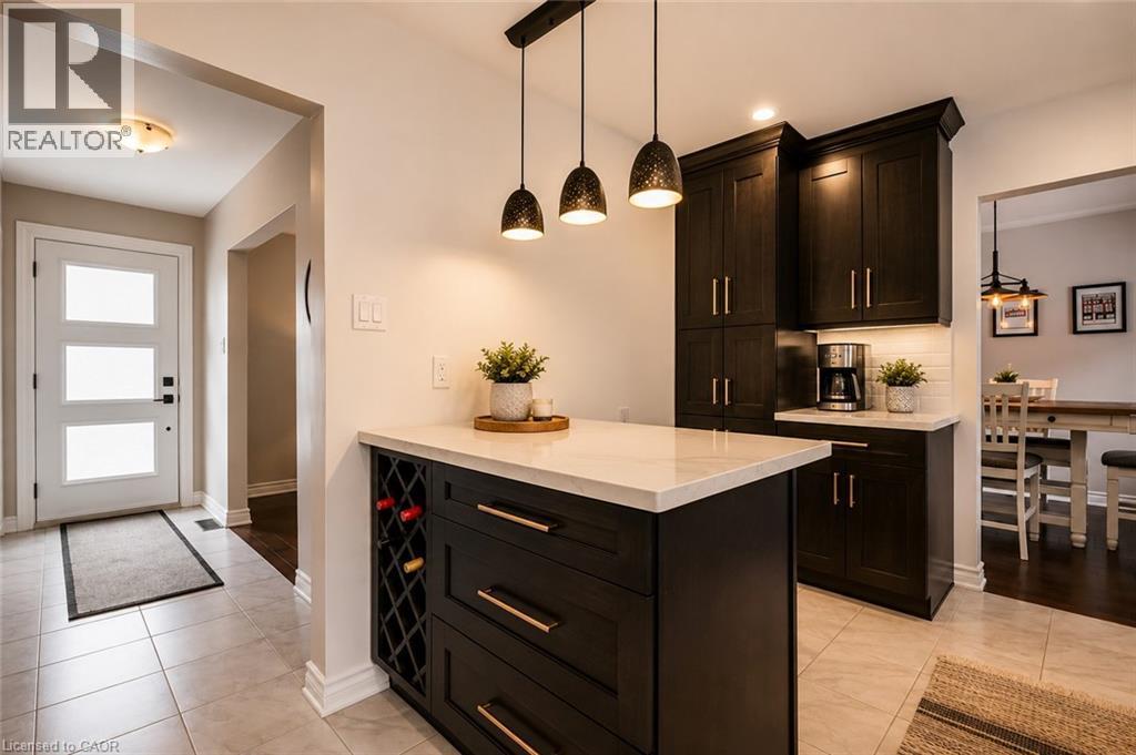 33 Fairlawn Road, Kitchener, ON - Indoor