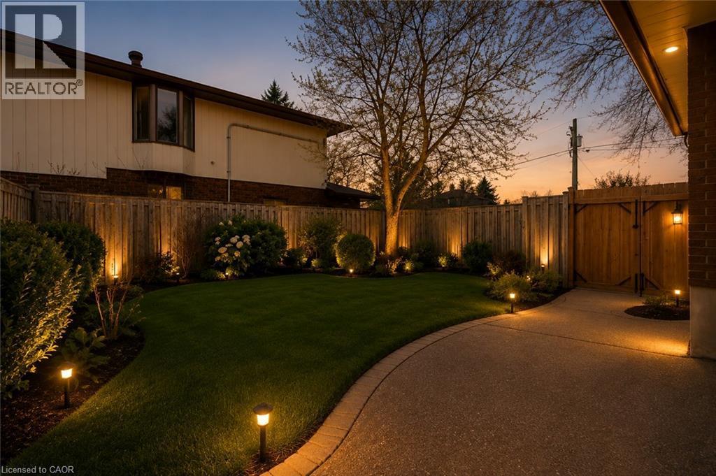 33 Fairlawn Road, Kitchener, ON - Outdoor