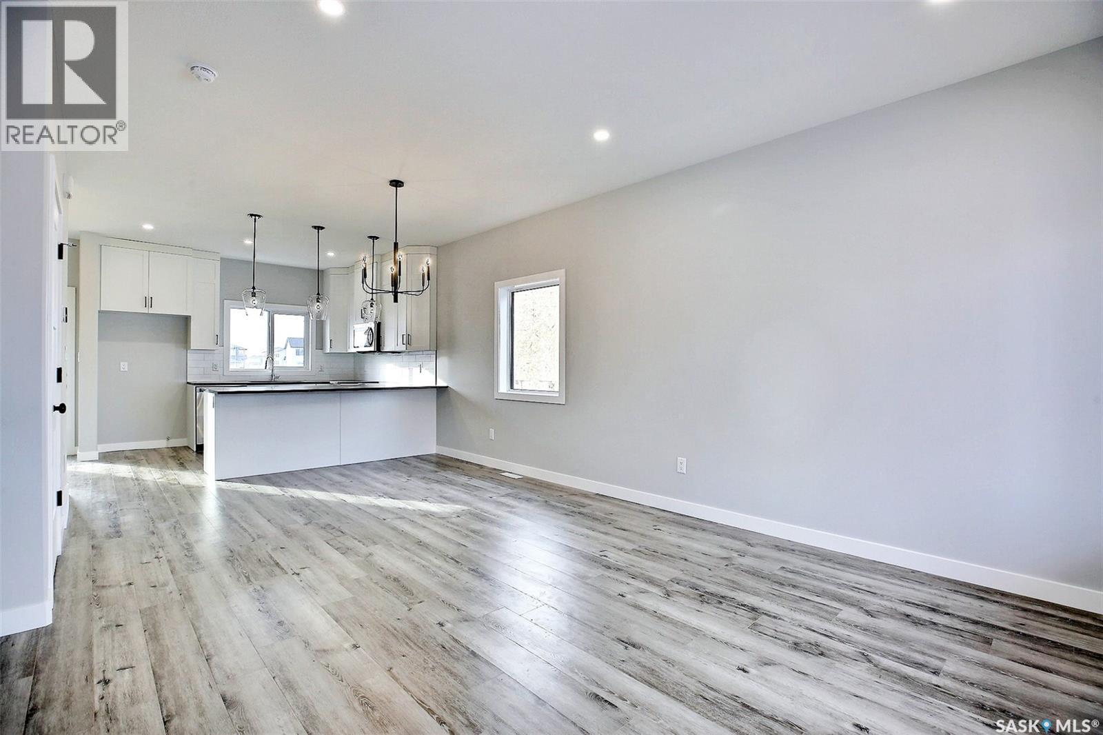 2956 Green Turtle Road, Regina, SK - Indoor Photo Showing Kitchen