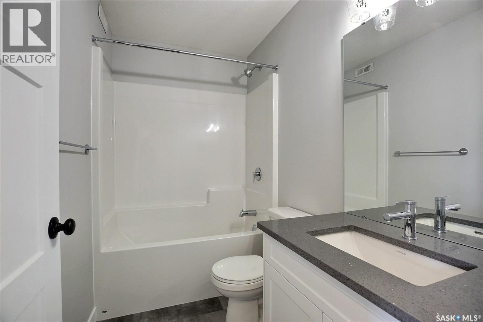 2956 Green Turtle Road, Regina, SK - Indoor Photo Showing Bathroom