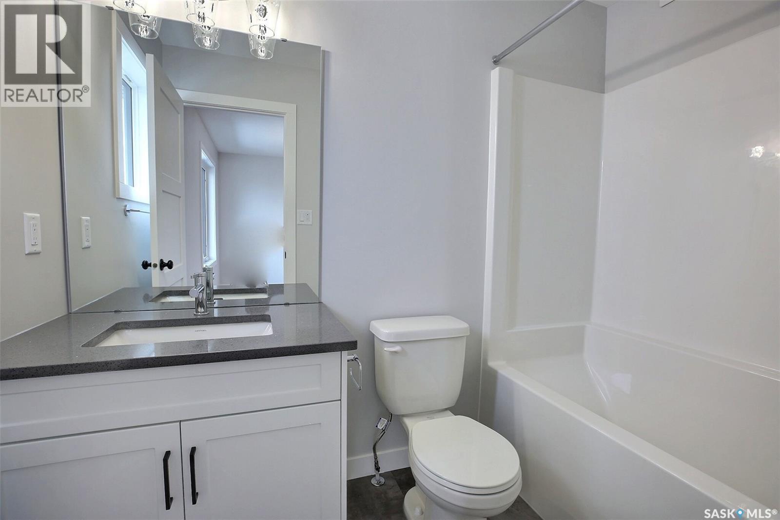 2956 Green Turtle Road, Regina, SK - Indoor Photo Showing Bathroom