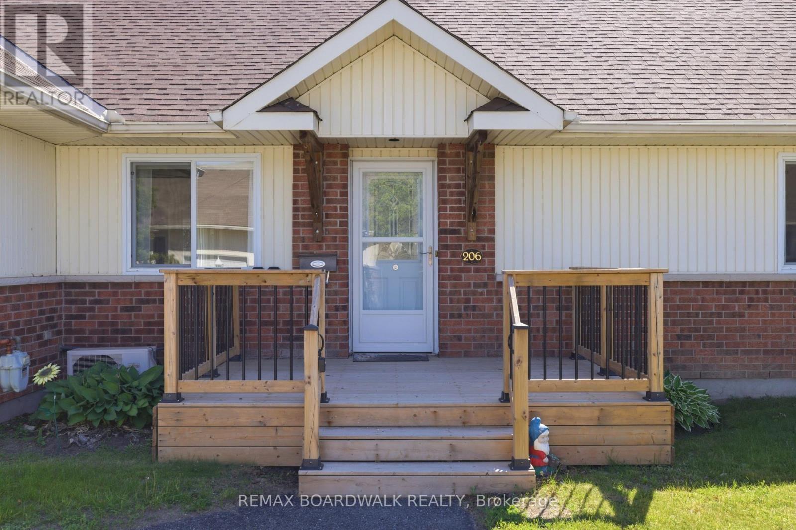 206 Oak Leaf Private, Ottawa, ON - Outdoor With Exterior
