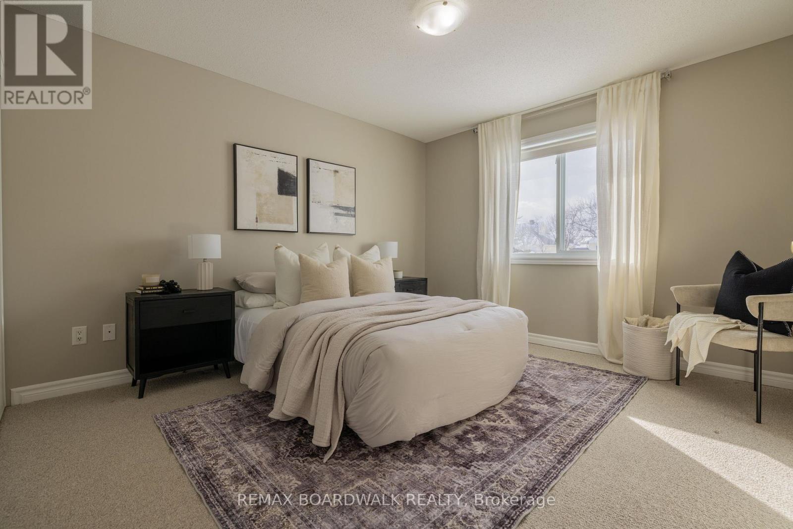 206 Oak Leaf Private, Ottawa, ON - Indoor Photo Showing Bedroom